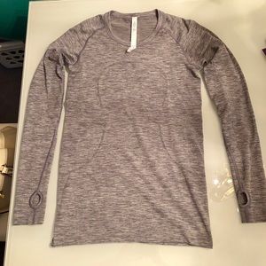 Lululemon long sleeve swiftly